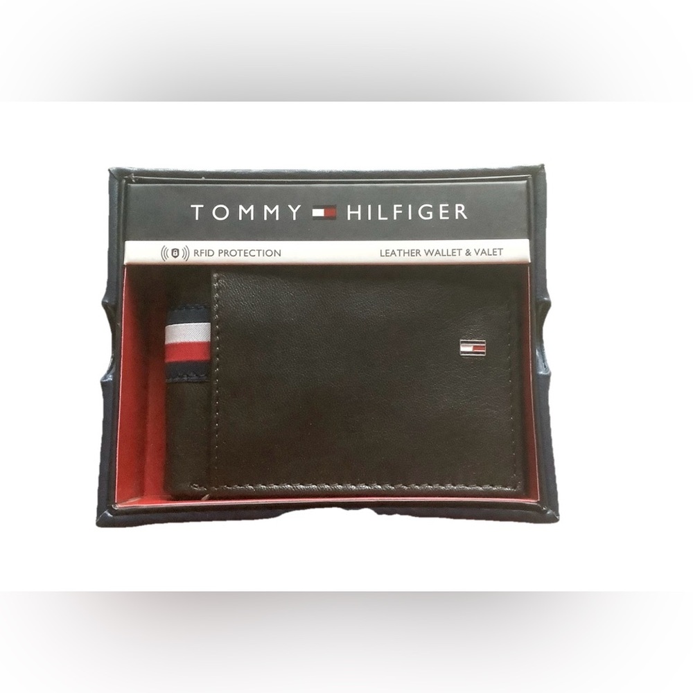 Tommy Hilfiger men’s genuine Leather Wallet brown new